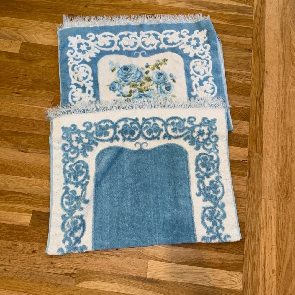 2/ VINTAGE 60'S TOWEL BLUE FLORAL DESIGN WITH FRINGE / COTTON